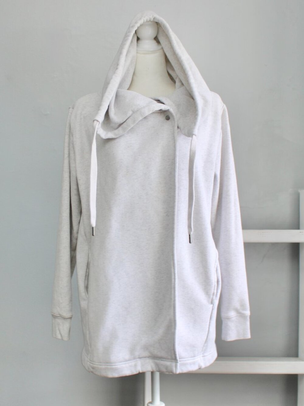 Zella Amazing Cozy Wrap Sweater Jacket Heather Dove Cream Size Medium